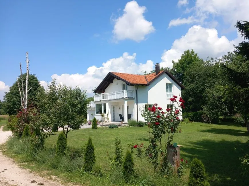 Haus Zu Verkaufen - 72250 Vitez BA Image 1
