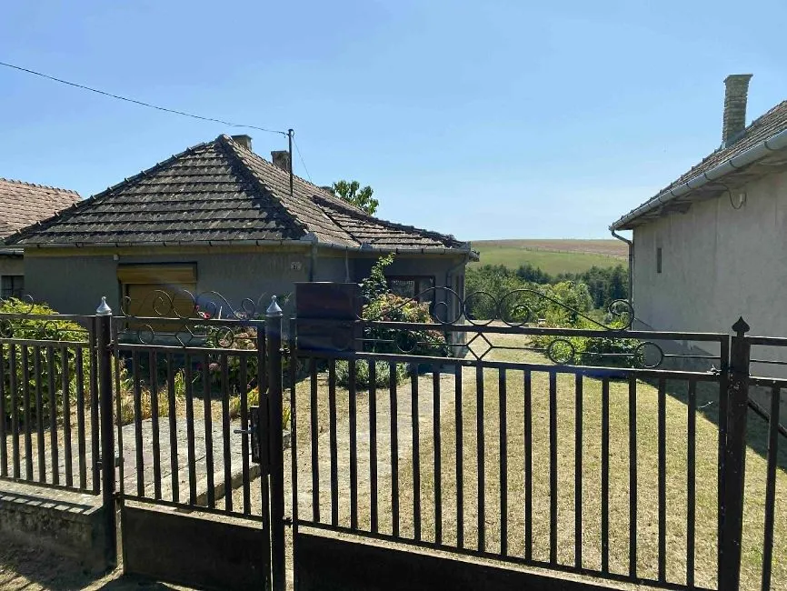Haus Zu Verkaufen - 8934 Bezeréd HU Image 1
