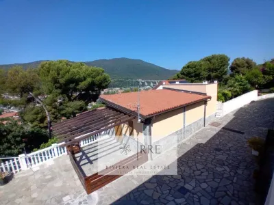 Villa Zu Verkaufen 17051 Andora IT